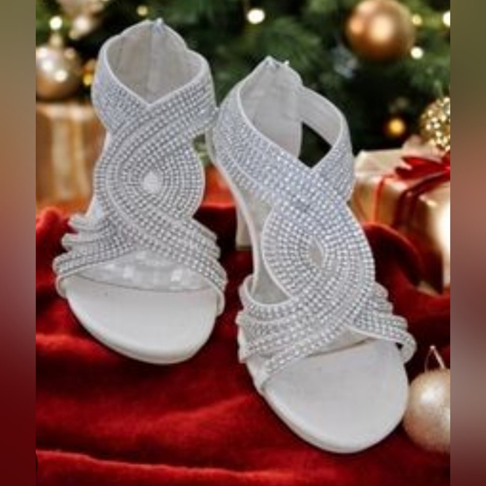 NWT! Fall Glam Rhinestone Olivia K White Dress Sandal Low Heel Wedding Shoe 8 - Picture 12 of 17